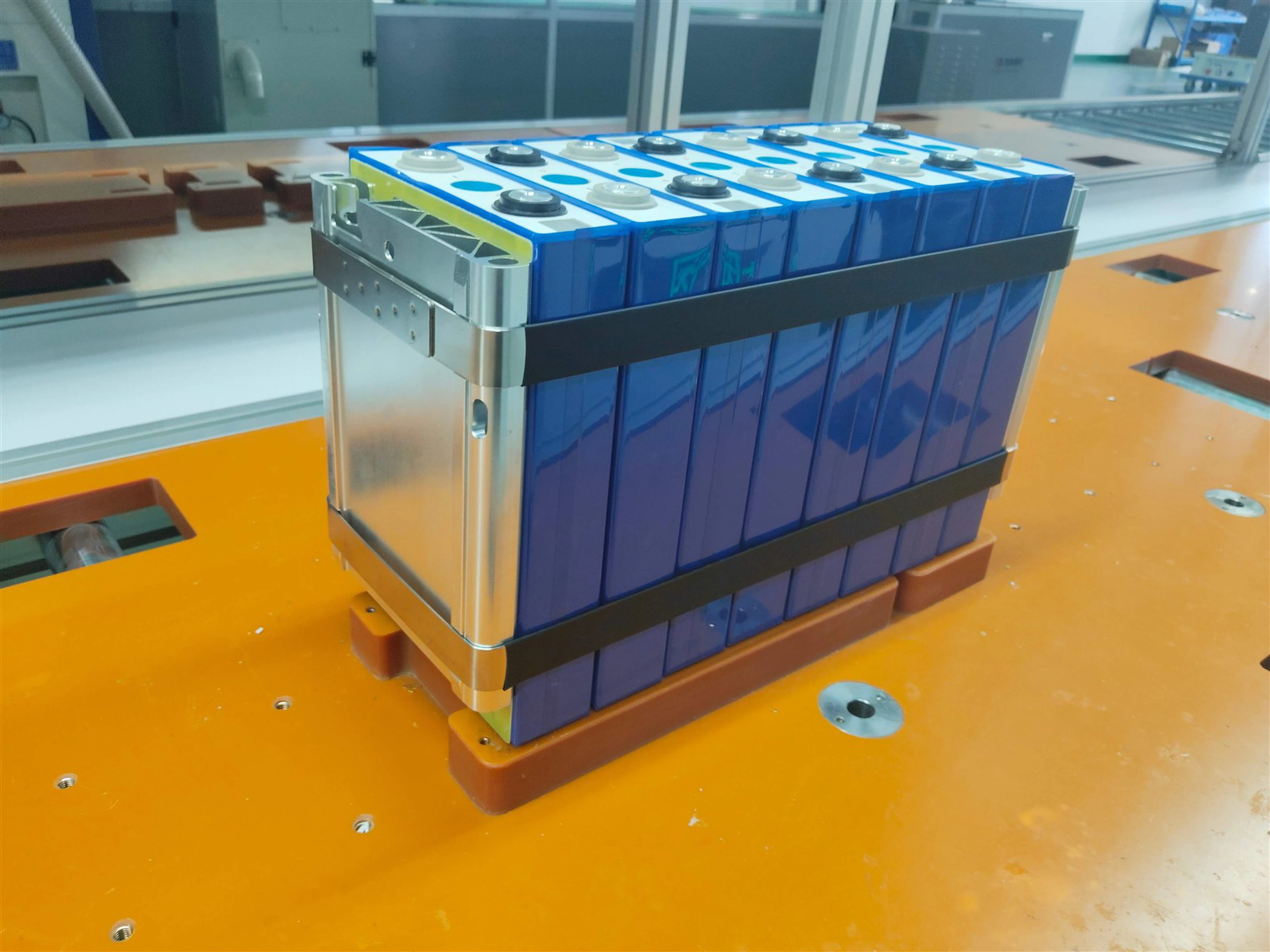 End-plate Compression End-plate Compression